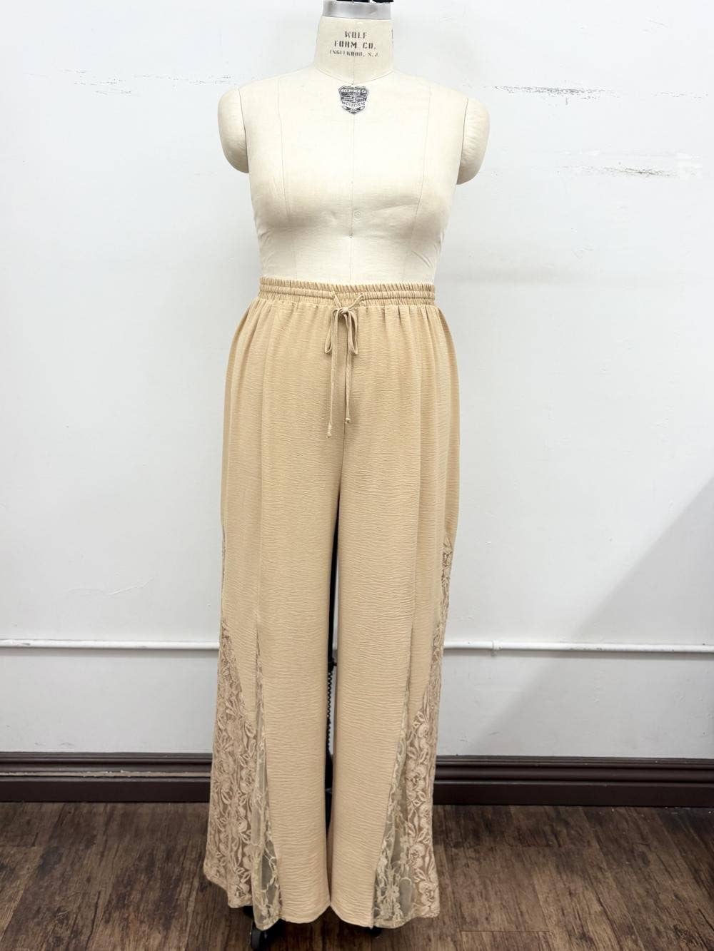 Plus Lace Panel Wide-Leg Pants 3