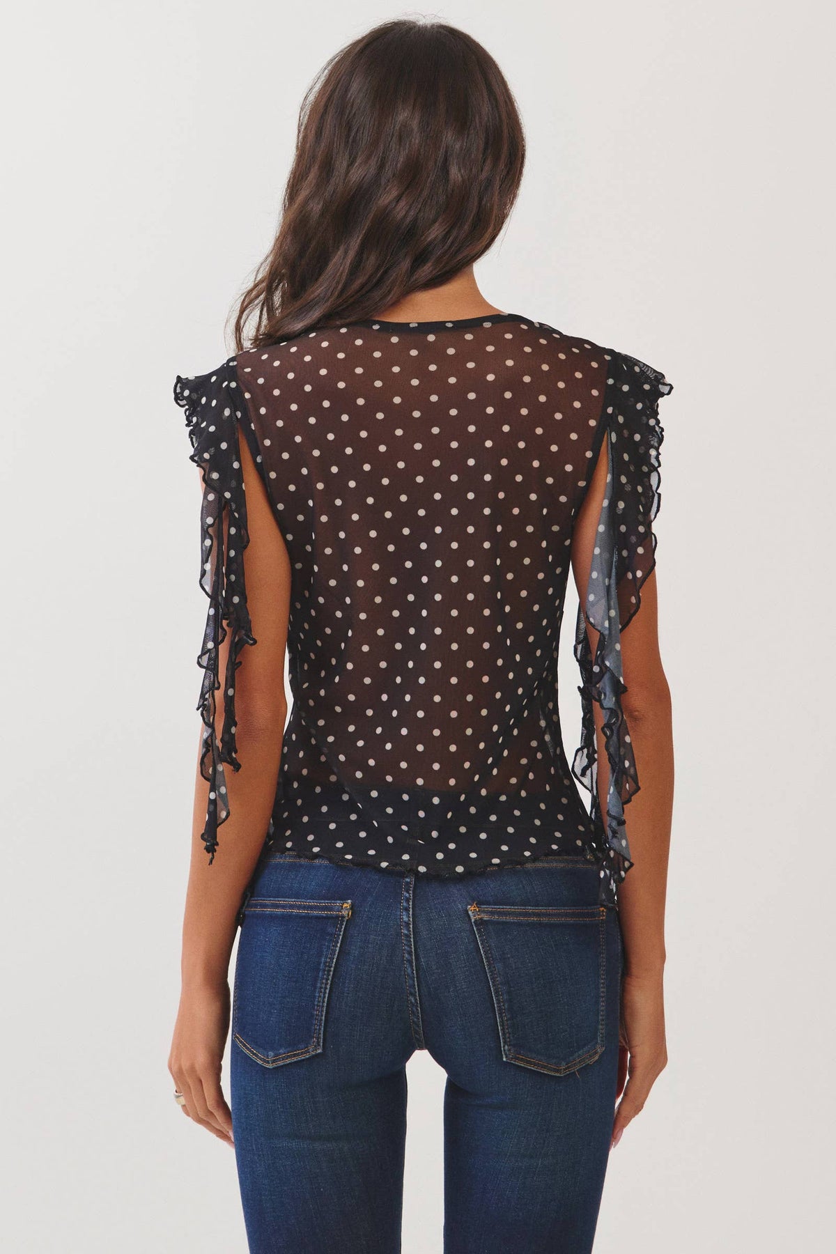 LK57549P - V NECK W/LACE TRIM AND RUFFLE TANK TOP