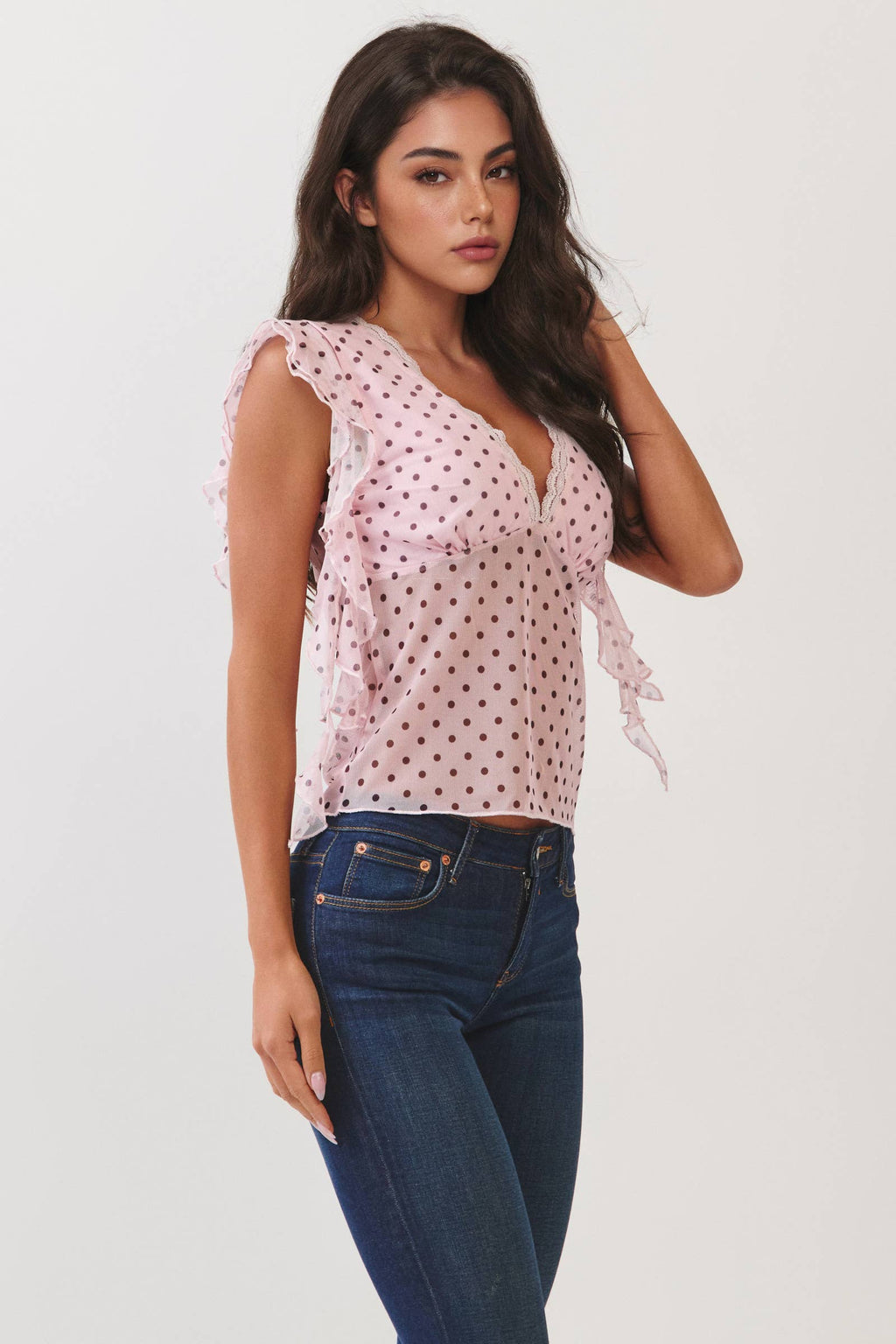 LK57549P - V NECK W/LACE TRIM AND RUFFLE TANK TOP